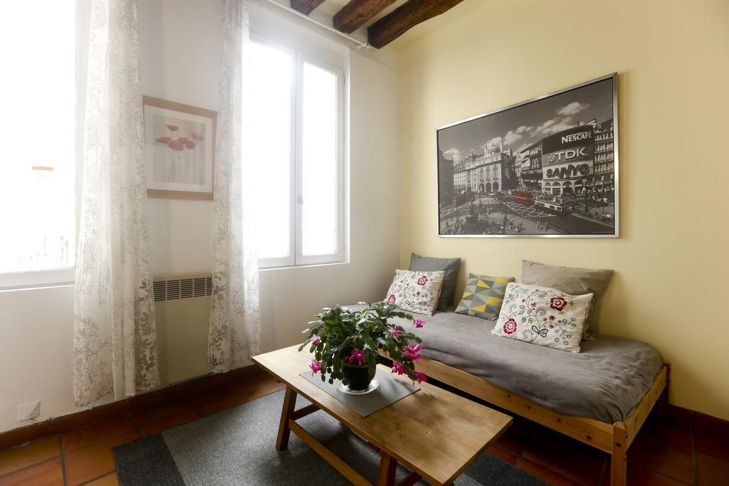 Lovely And Typical 1 Bedroom Paris Zimmer foto